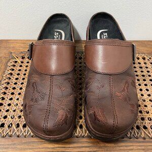 Size 9 KLOGS Austin Women's Slip Resistant Shoe - Suede Cocoa